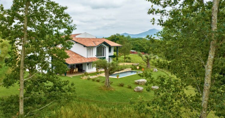 Photographie villa - Vue extérieure avec piscine - Saint Pée sur Nivelle 6
