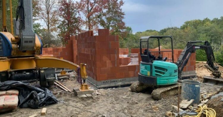 Photographie vue extérieur du chantier en cours de la villa