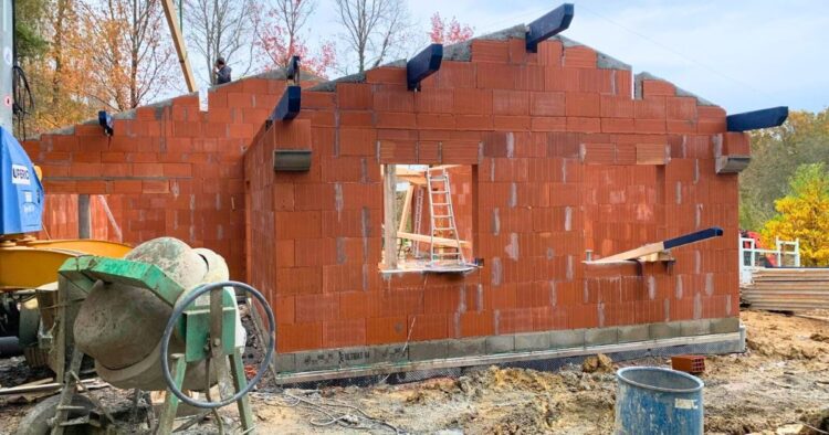 Photographie vue extérieur du chantier en cours de la villa