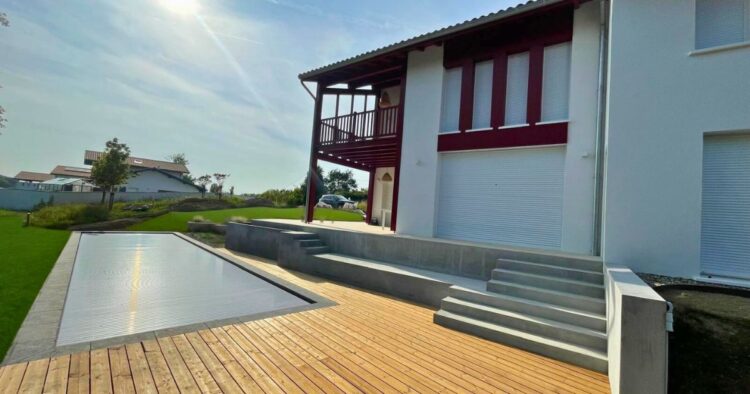 Photographie de la vue extérieur de la villa sur mesure à ARCANGUES 2