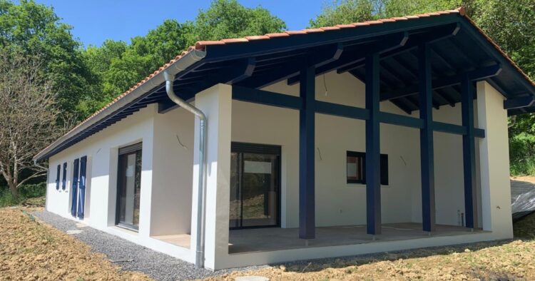 Photographie vue extérieure du chantier en cours de la villa