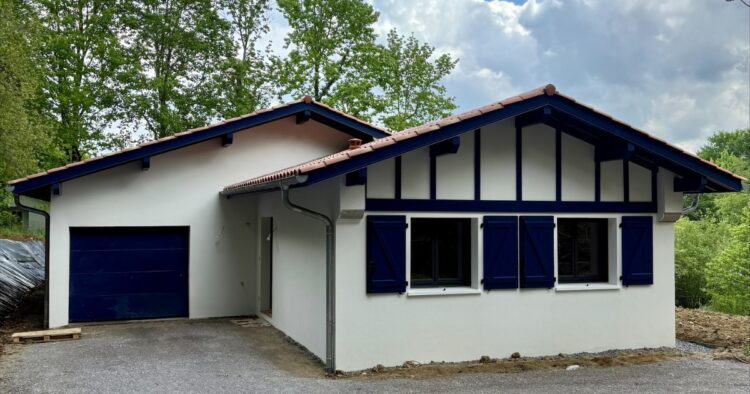 Photographie vue extérieure du chantier en cours de la villa