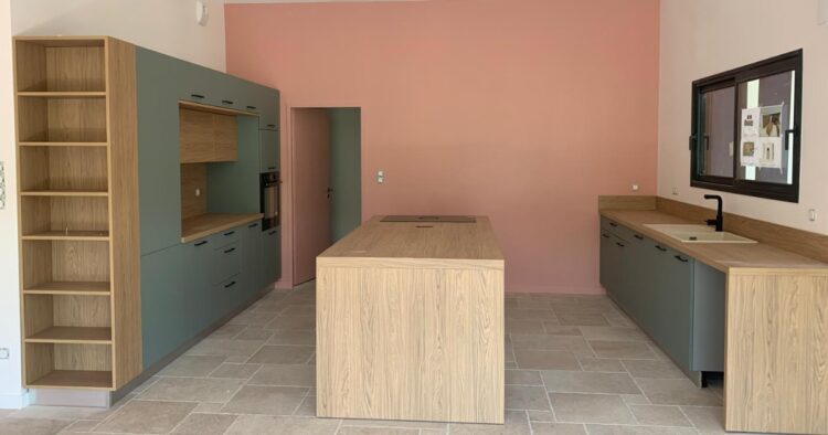 Photographie intérieure du chantier en cours de la villa