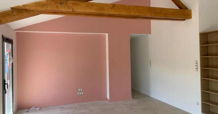 Photographie intérieure du chantier en cours de la villa