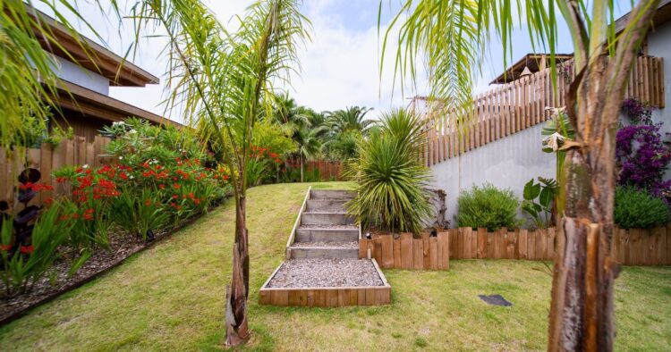 Photographie de la vue globale extérieure de la villa à Anglet