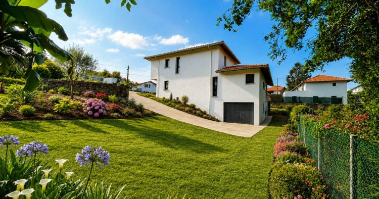 Photographie extérieure côté villa d'architecte Bayonne