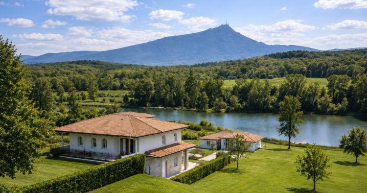 Terrain constructible et disponible à Saint Jean De Luz au Pays basque